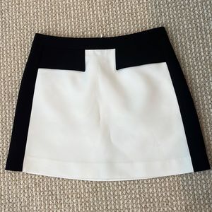 BCBG cream mini skirt